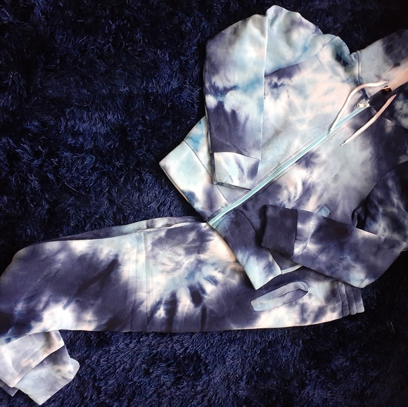 Nice Tie Dye Sweatsuit - Picture 2 of 8